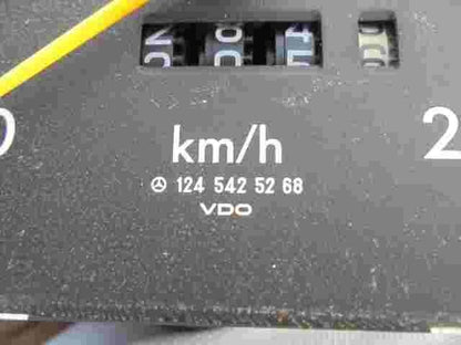 Velocímetro Mercedes-Benz E W124 1245425268 124 542 52 68 VDO 81117702