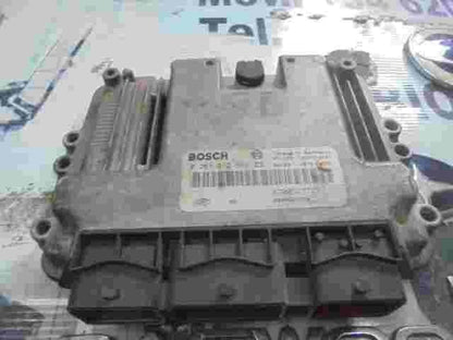 Centralita Renault Megane 2 II Scenic 8200527725 8200527756 BOSCH 0281012589