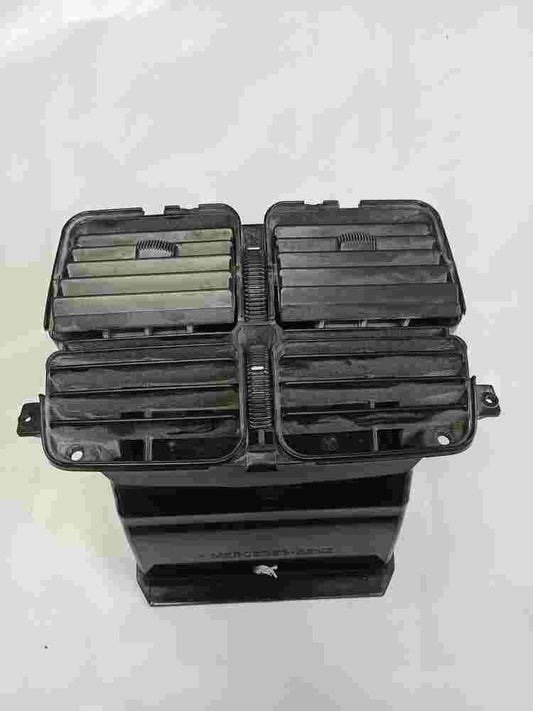 Rejilla de ventilación Mercedes-Benz Vito I W638 A6386890731 A6386891631