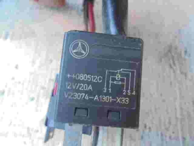 Relè Mercedes C350 ML550 S350 080512C V23074A1301X33 V23074-A1301-X3 12V/20A