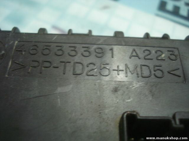 Caja de fusibles Fiat Bravo 182 46533391 A223