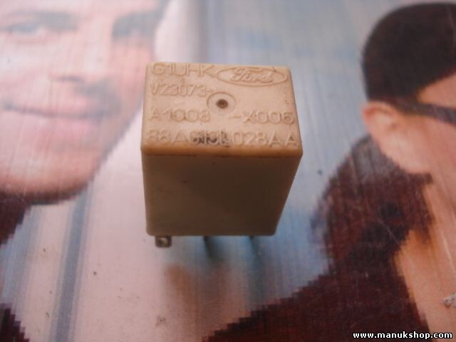 Relé  Ford Escort GAL Fiesta Mondeo B47PG 88AG13L028AA B47PG 88AG 13L028AA