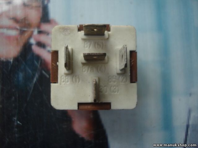 Relé   Renault Megane BITRON 7700810929 12V.25A