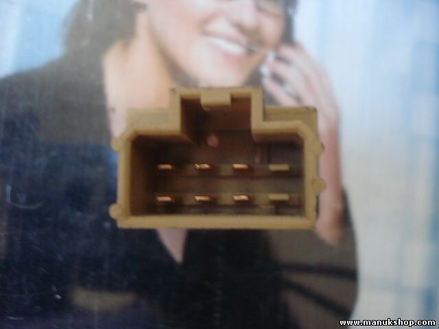 Interruptor de nivelación de faros Nissan Prairie Pro (M11)