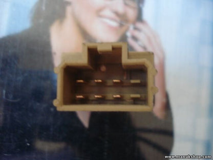 Interruptor de nivelación de faros Nissan Prairie Pro (M11)