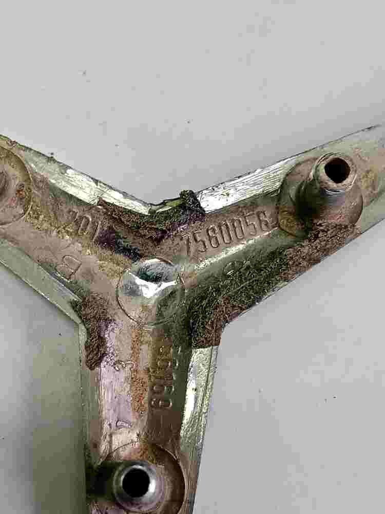 Emblema Mercedes-Benz W124 W123 201 7580058 2017580058 10 cm.