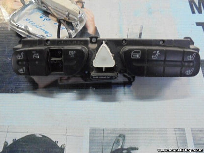 Interruptor de emergencia warning Mercedes-Benz 2038216579 3306100400