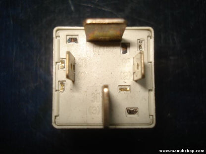 Niebla relé VW Volkswagen Audi A4 B5 8D Nr. 370 8D0 951 253 8D0951253 8DO951253