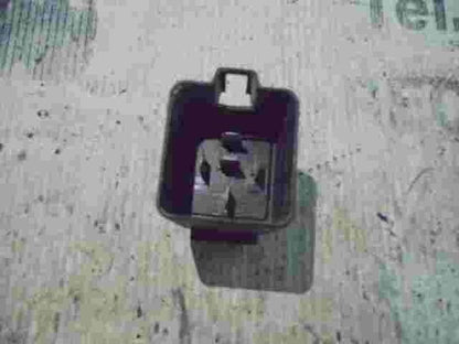 Relé Jaguar XJ XJ6 XJ12 XJR X300 X308 LNA6706AA V23136A1X9