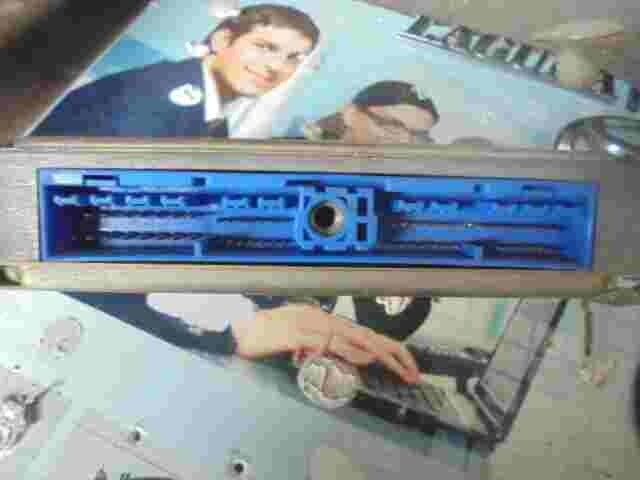 Centralita Nissan Primera 2371060J00 23710 60J00 HITACHI MECSA110 MECS-A110