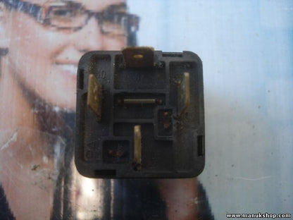 Relé Opel Kadett 3440489