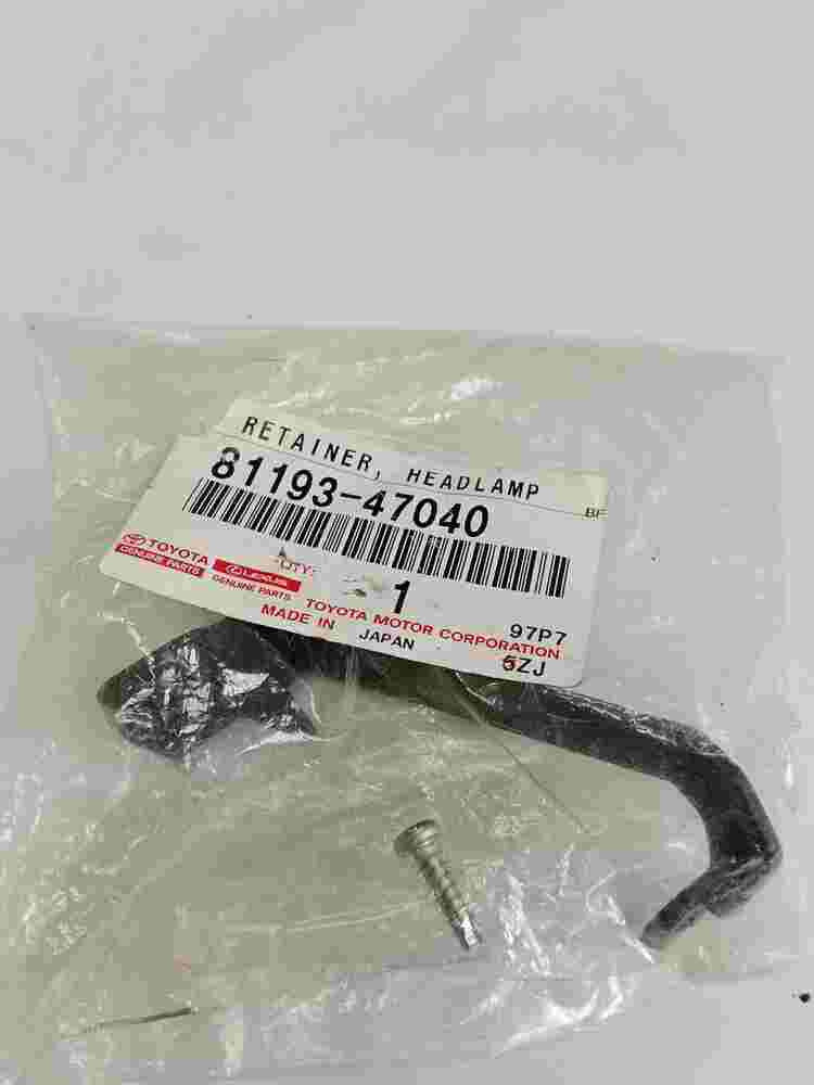 Retainer Headlamp  Toyota Prius 8119347040 81193-47040