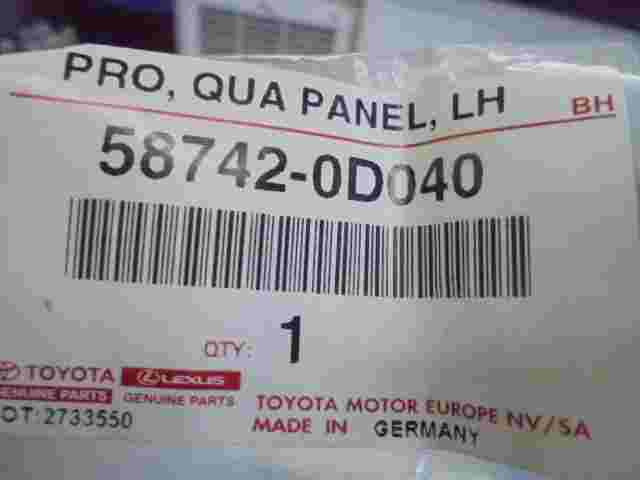 Protezione quarto pannello LH / Toyota Yaris 587420D040 58742-0D040