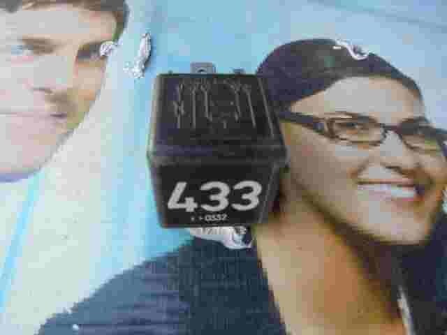 Relé VW Volkswagen Audi Seat Skoda 3DO951253A 3DO 951 253A 3D0951253A Nr.433