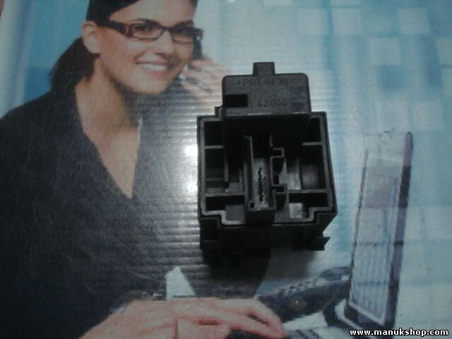 Interruptor de nivelación de faros Renault 251900001RC 88020009119 08802020