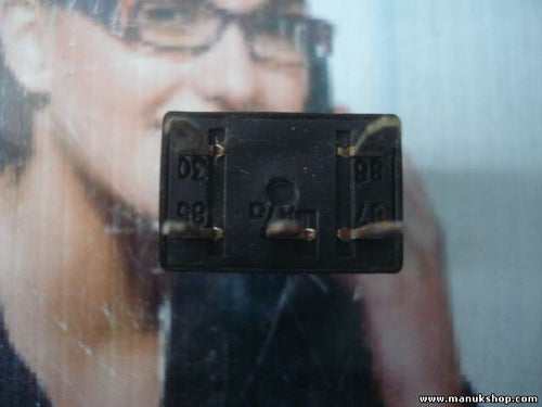 Relé  Hyundai Sonata Trajet Kia Magentis Sportage DECO 9522538300 95225-38300