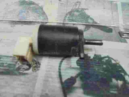 Pompa pulita parabrezza tergicristallo Nissan Ford 1993-1997 28920J 28920 J
