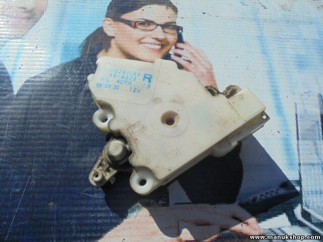 Cerradura cierre centralizado delantera derecha Nissan Terrano 8055291L60