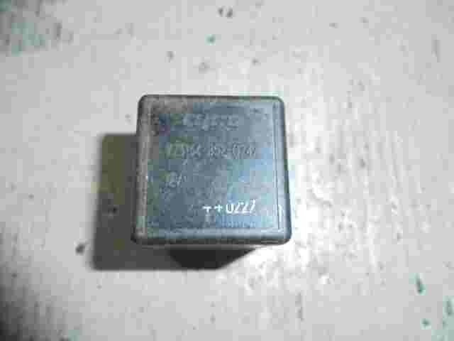 Relé  Renault V23134B52G242 V23134-B52-G242