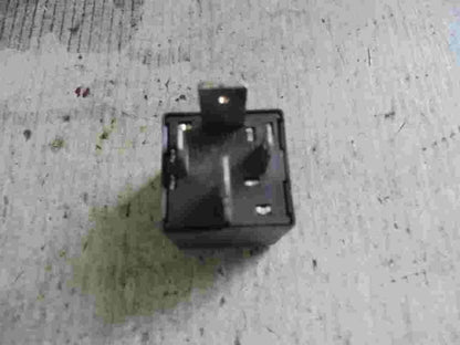 Relé Iveco Daily Lancia Lybra Fiat 46520419 OMRON B047 12V 50A