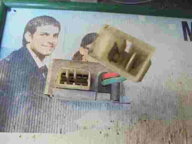 Spina relè bagliore Hyundai H100 PK2 3916042030 39160-42030