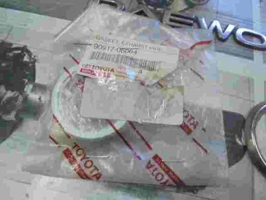 Gasket Exhaust Pipe  Toyota 4Runner 9091706064 90917-06064