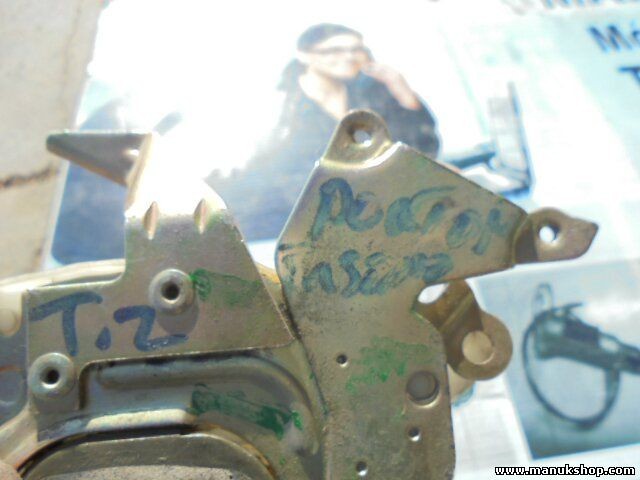 Cerradura del portón trasero Nissan Terrano Ford Maverick 8055301U60 8055301U61