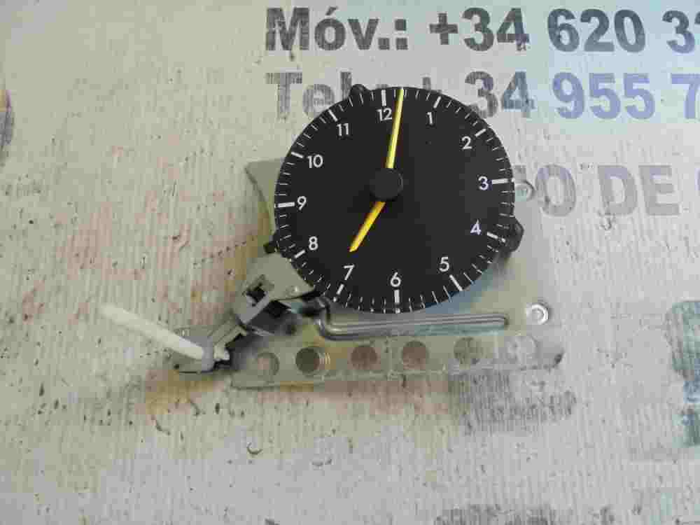 Orologio analogico Mercedes-Benz W201 2015421606 201 542 16 06 MOTOMETRO 2015...