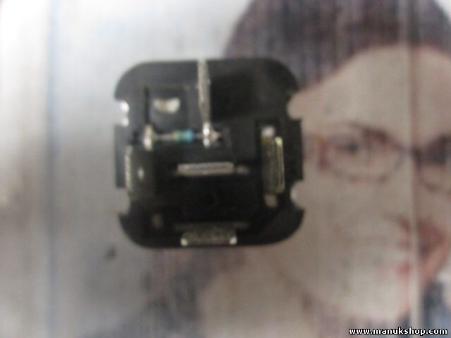 Relé Tata Telco 265454204913 12V 30A