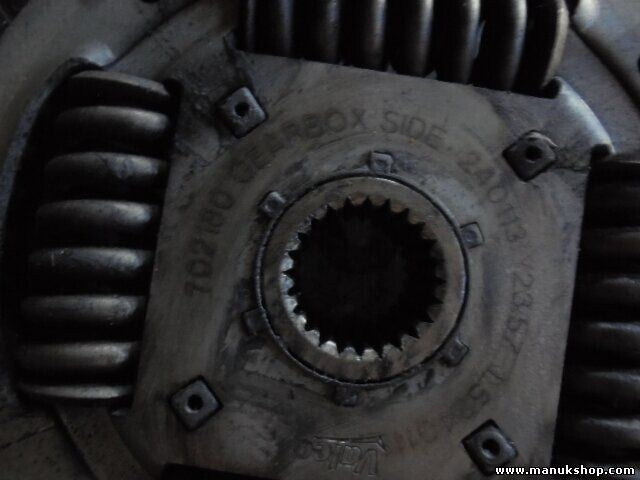 Plato de presión del embrague Disco de embrague Nissan Terrano 702180 30001G9885