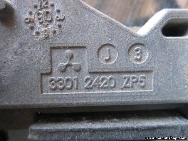 Chiusura cintura di sicurezza anteriore sinistra Renault Megane 8200378159