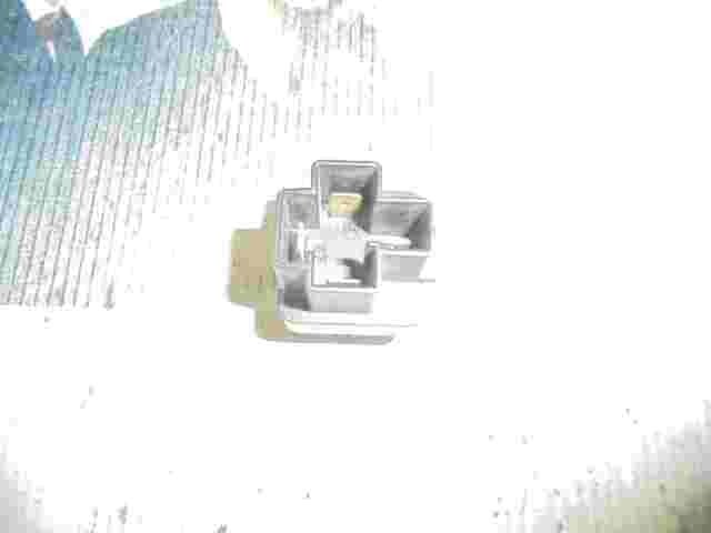 Relè di ventilazione Nissan Primera P11 Serena C23 MICRA 4RA94001065 252309F900