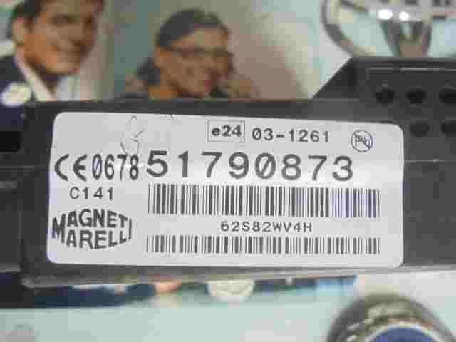 Centralita Bluetooth Teléfono Fiat Bravo 067851790873 0678 51790873 62S82WV4H