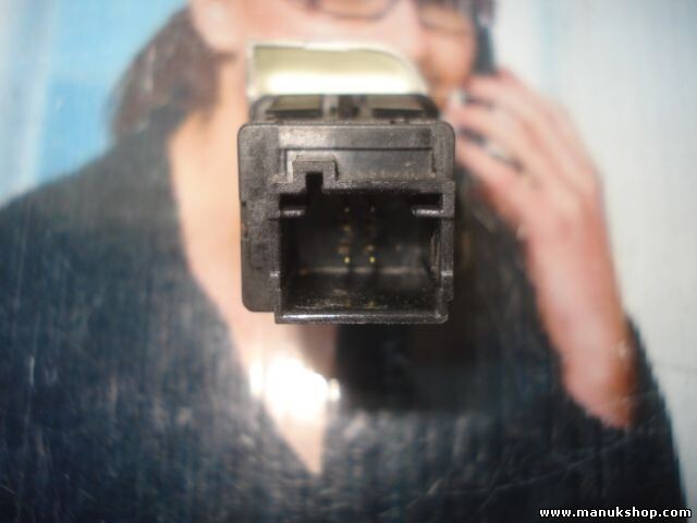 Interruptor del cierre centralizado Peugeot 5008 96652437XT 10/2009