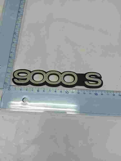 Emblema   Saab 9000 S 15.5 cm.