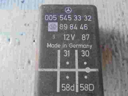 Relè Mercedes-Benz W126 0055453332 005 545 33 32 898446 84 46