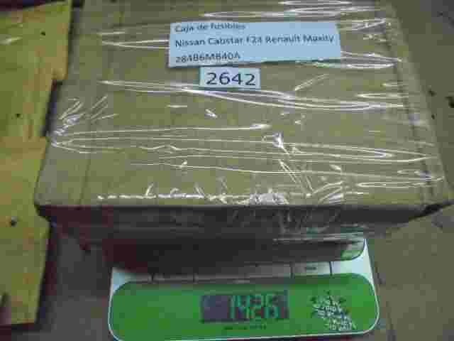 Caja de fusibles de relé Nissan Cabstar F24 Renault Maxity 284B6MB40A