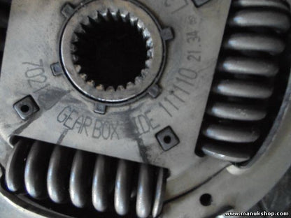 Plato de presión del embrague Disco de embrague Nissan 699849B 300010F026