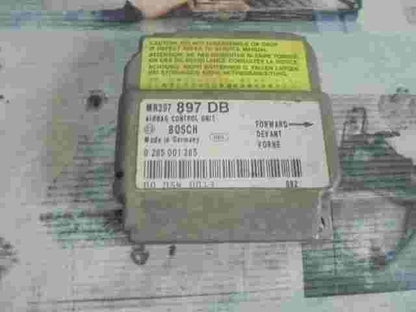 Sensor de impacto de airbag Mitsubishi Carisma L200 ( DB) MR397897 0285001285