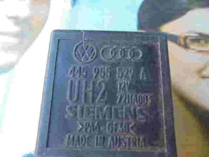 Pompa acqua relè VW Audi Seat Skoda 445955529A UH2 SIEMENS 72HA003 n. 239