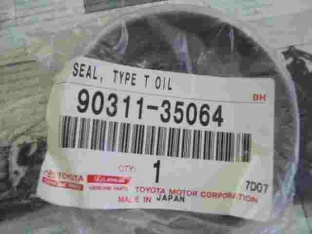 Sigillo olio tipo T Toyota Avensis II Corolla Matrix 9031135064 90311-35064