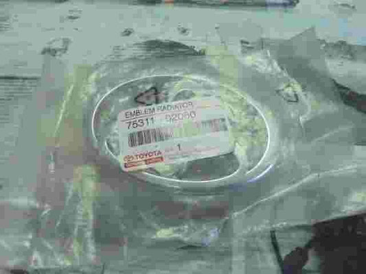 Emblema Toyota Corolla E11 7531102060 75311-02060