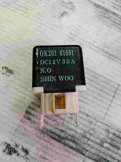 Relé aire acondicionado Kia Sephia 0K20161691  0K201 61691 DC12V30A SHIN WOO