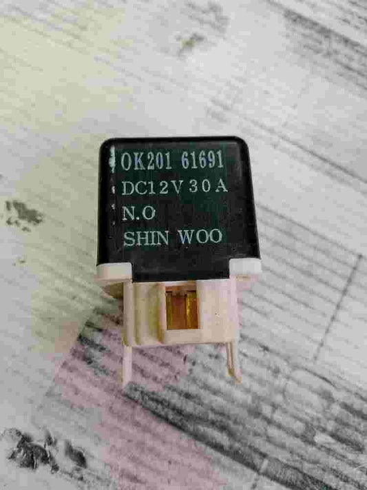 Relé aire acondicionado Kia Sephia 0K20161691  0K201 61691 DC12V30A SHIN WOO