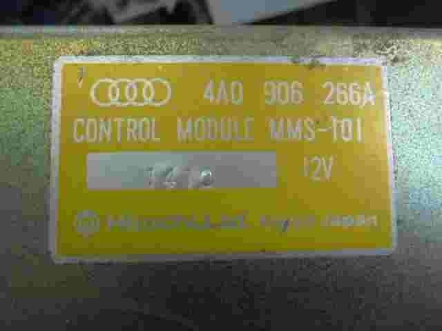 Centralita  Audi 100 C4 4A0906266A 4A0 906 266A Hitachi 12V MMS-101