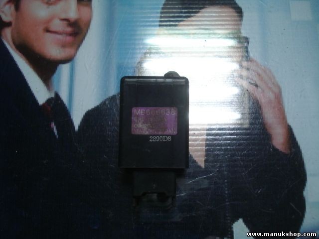 Controlador cierre centralizado Mitsubishi Pajero MB666638 G8D-113M-A G8D113MA