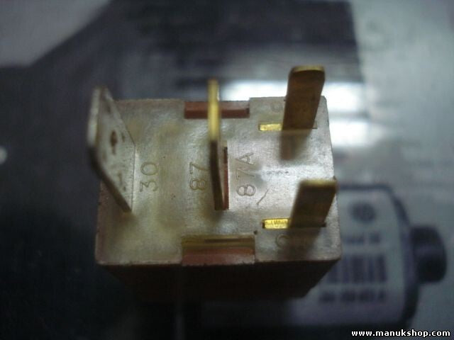 Relé Ford Escort Fiesta Mondeo B47PG 93BG14N089AA