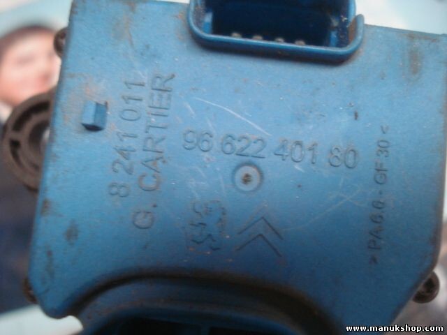 Centralita modulo electroventilador Peugeot 308 Partner Tepee Citroen 9662240180