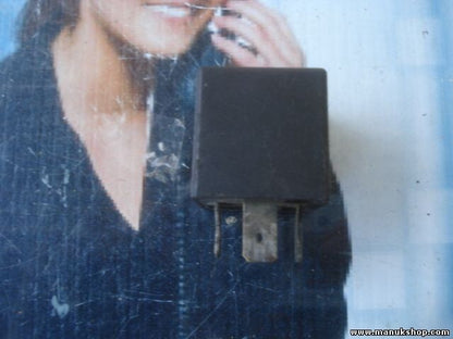 Relé SEAT UTM 23221 X0-39566250 XO-39566250 12V-20/10A