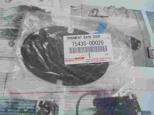 plastica Toyota Yaris 754350D020 75435-0D020